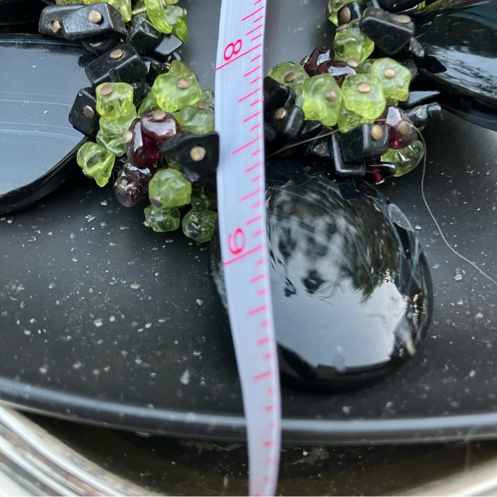 9.4 Ounces of Peridot and Onyx Chunky Statement Necklace. One of a kind. EUC. - Picture 15 of 16